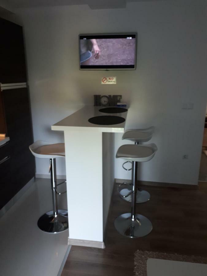 Apartman Skribulja Zupanja Esterno foto