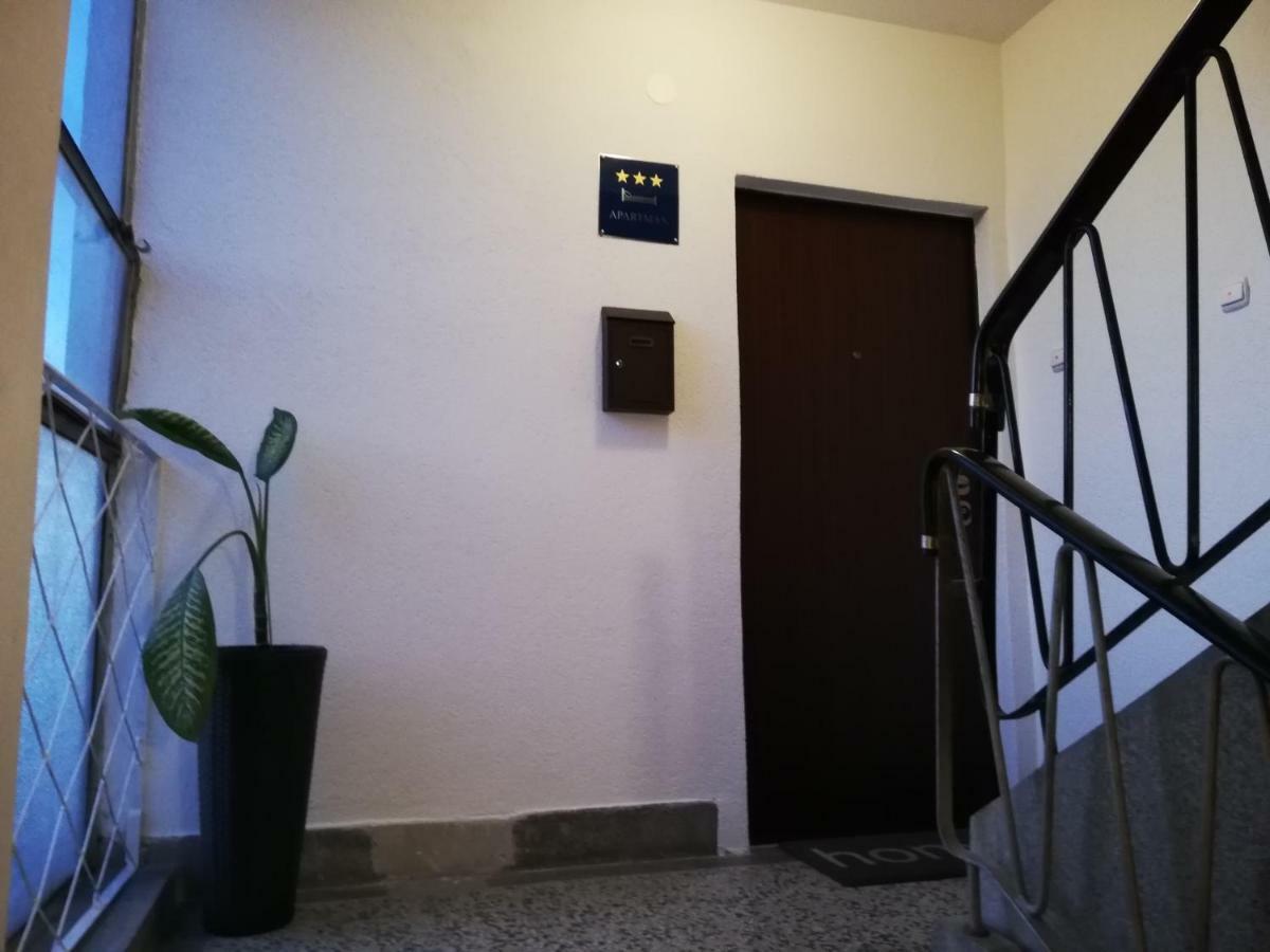 Apartman Skribulja Zupanja Esterno foto